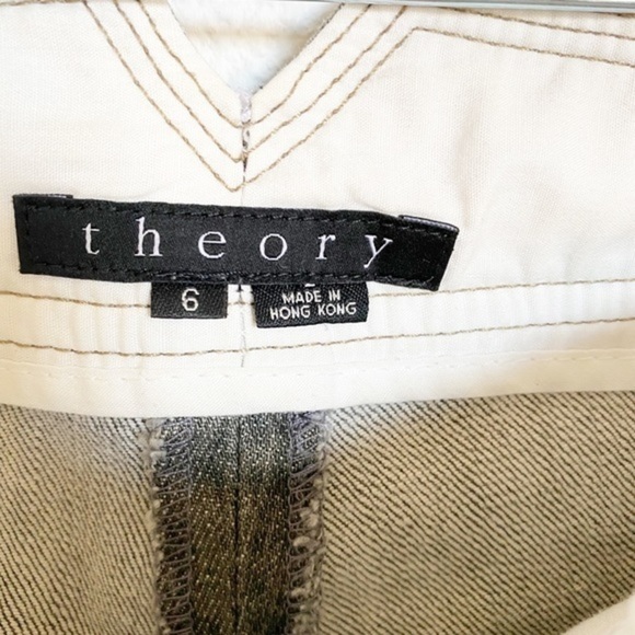 Theory Cropped Jeans with Button details - Picture 7 of 8